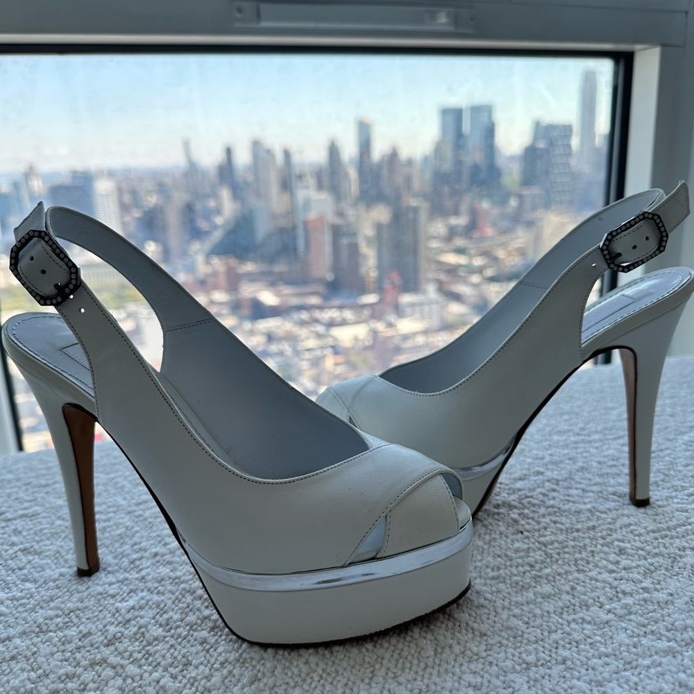 Brand new Nando Muzi Italian high heels